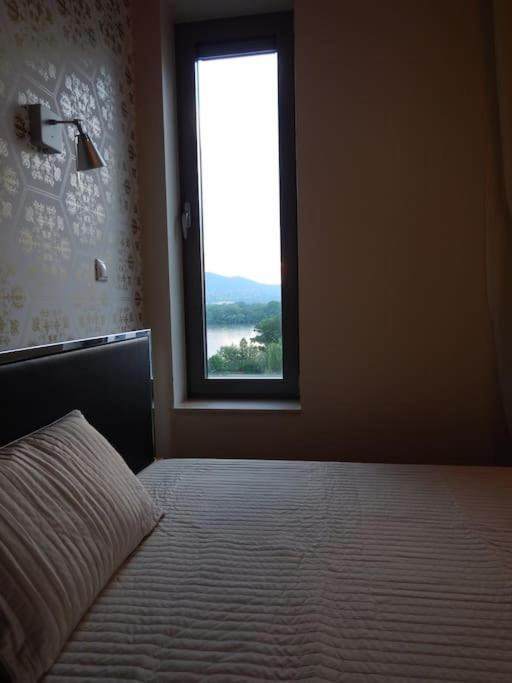 Imadnivalo Medences Hotellakas Szaunaval. بودابست المظهر الخارجي الصورة